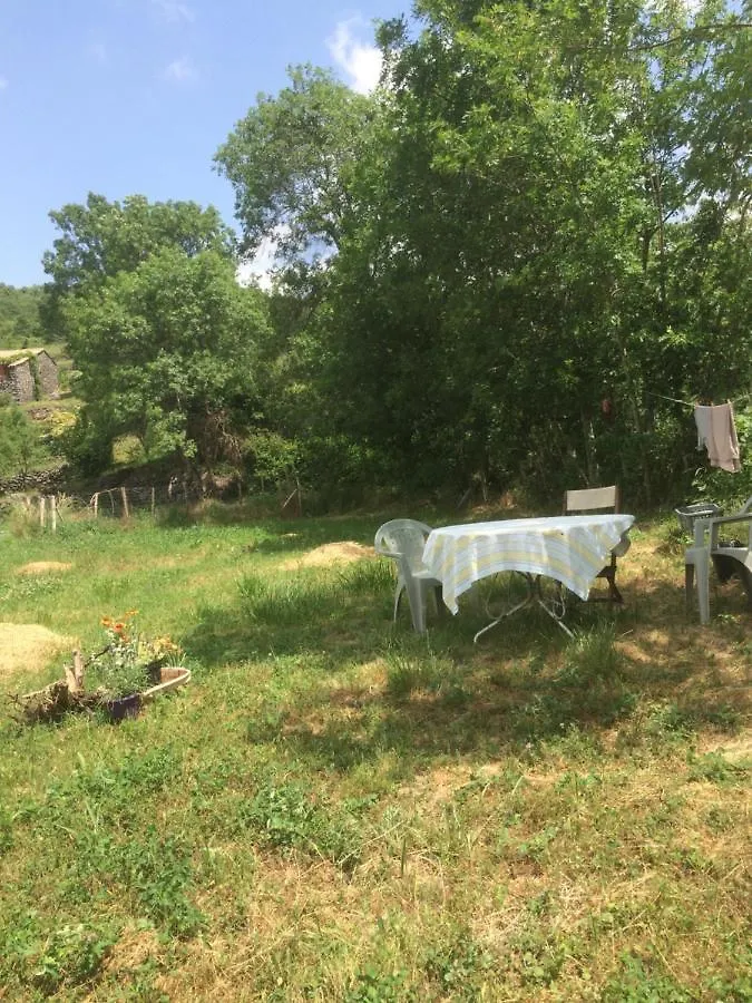 Appartement L'Oiseau Chanteur à Darbres